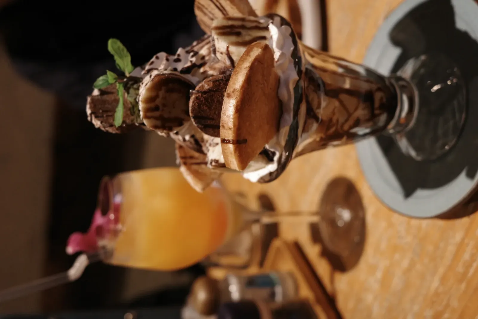 石垣島 Banana Cafe 名物のバナナパフェ